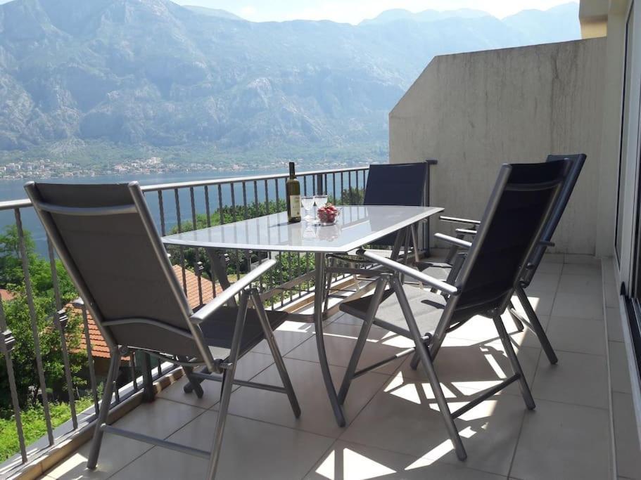 2Br Apartment With Pool Kotor Ngoại thất bức ảnh
