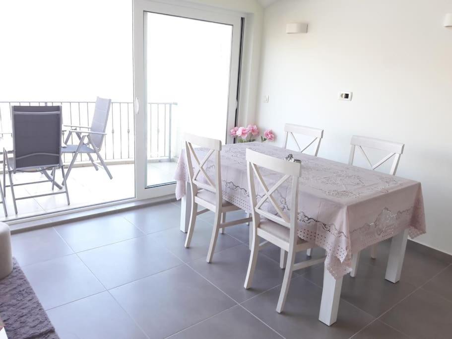 2Br Apartment With Pool Kotor Ngoại thất bức ảnh