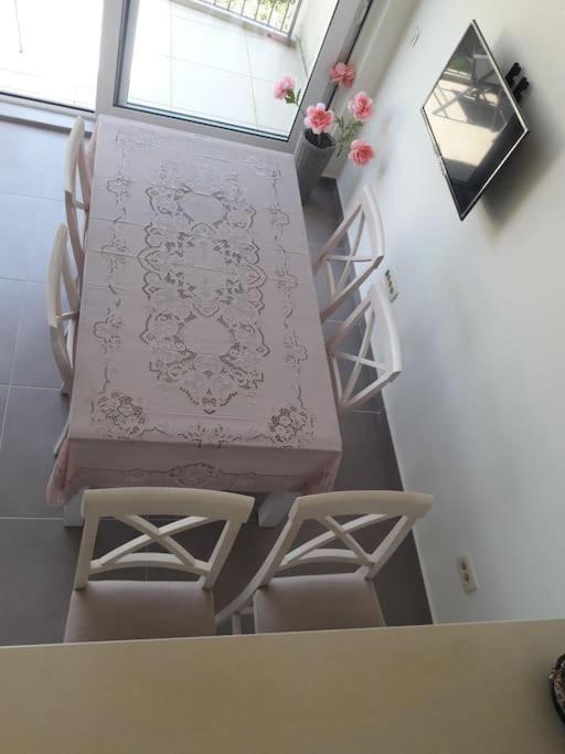 2Br Apartment With Pool Kotor Ngoại thất bức ảnh