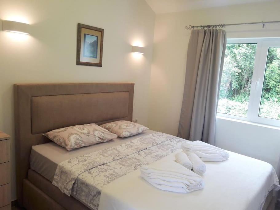 2Br Apartment With Pool Kotor Ngoại thất bức ảnh