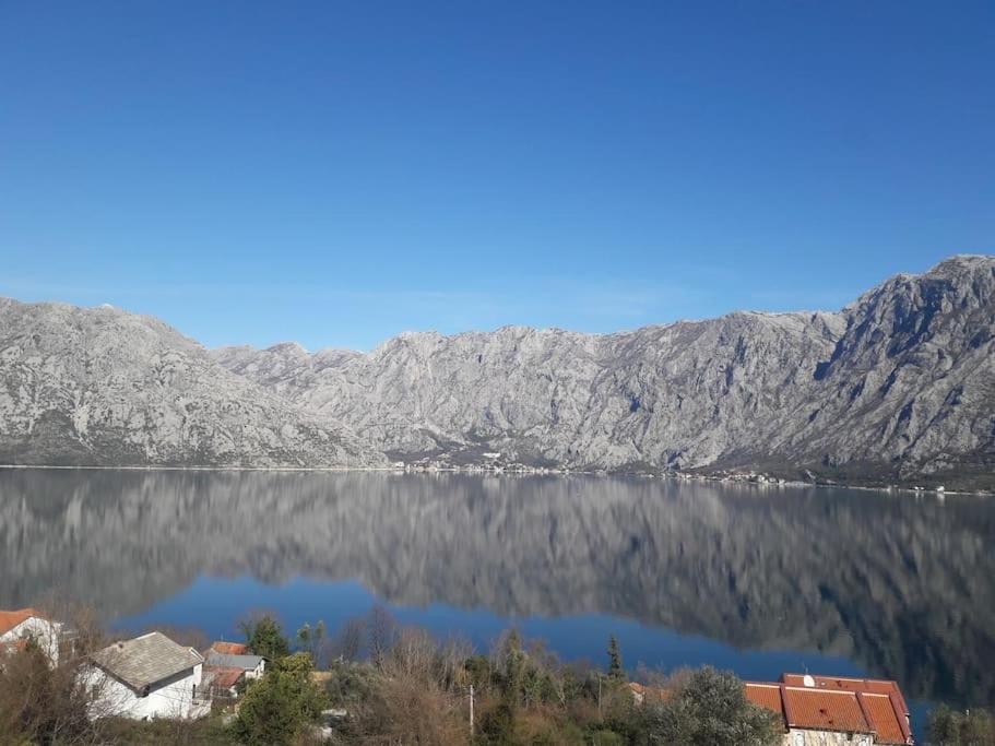 2Br Apartment With Pool Kotor Ngoại thất bức ảnh